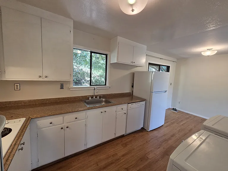 9 Upper Ridgeway Ave #9 — Photo 5