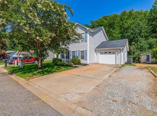 482 Pleasant Green Dr, Inman, SC 29349