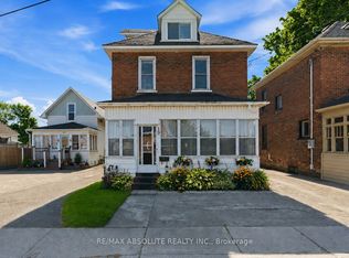 19 Leeds St, Smiths Falls, ON K7A2M6