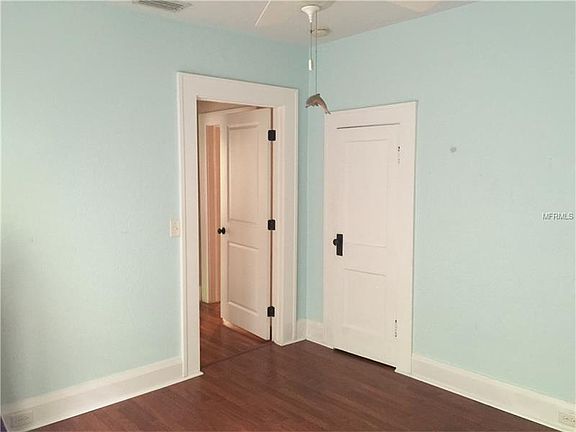 5th image of 534 W Belmar St