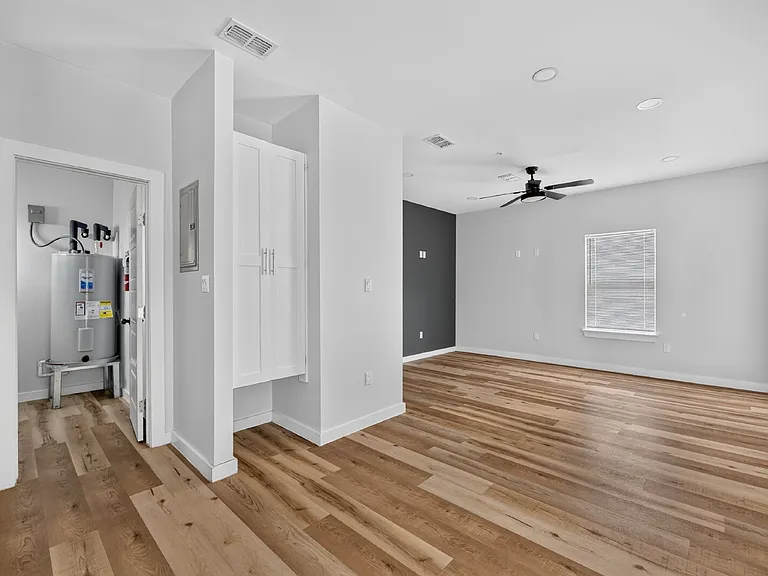 1207 W Kennedy St #4 — Photo 7