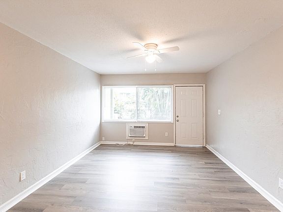 3rd image of 1852A Golf View Ave #3