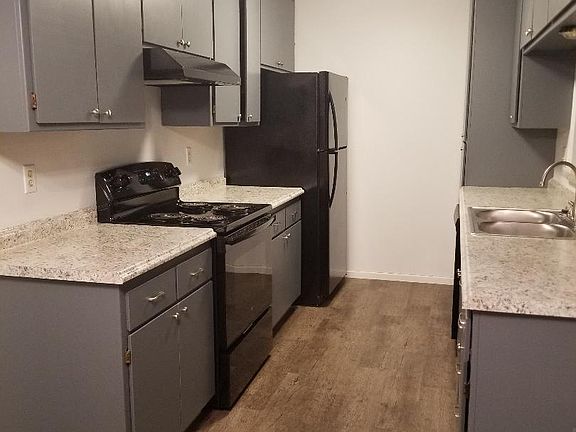3rd image of 602 Parsons Dr APT G