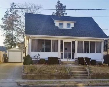 91 Grace St, Cranston, RI, 02910