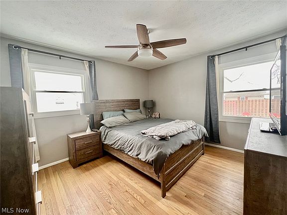 5th image of 3992 Ganyard Ave