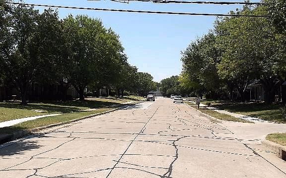 3rd image of 323 Creekmeadow Ln
