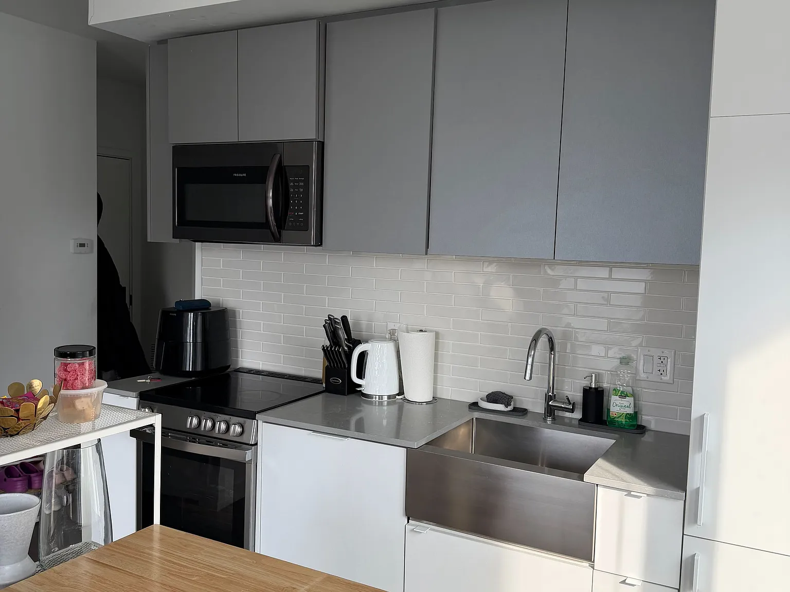 XO Condos — Photo 2
