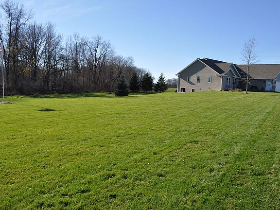 2nd image of N3824 Woodland Dr