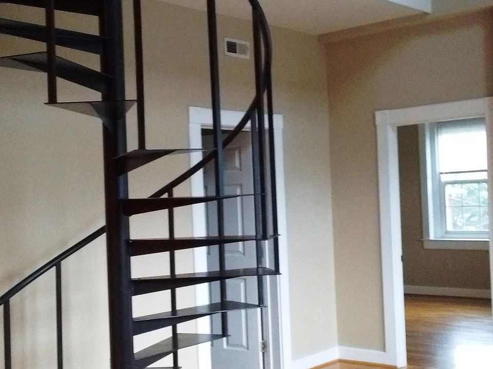 Livingroom entry