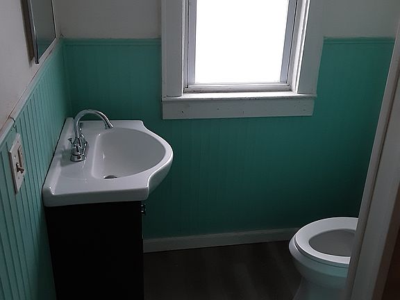 3rd image of 27 Market St APT 5