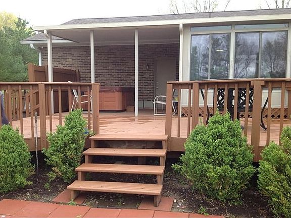 3rd image of 145 Farnese Ct