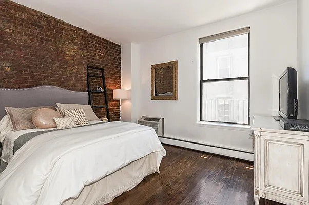 Rented by Engel & Völkers New York City | media 27