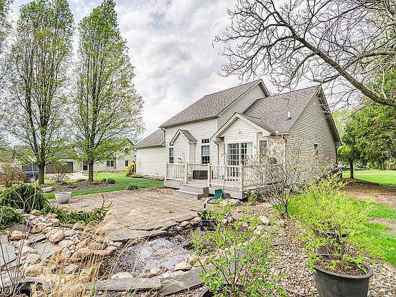 5th image of 1201 Victory Hill Ln