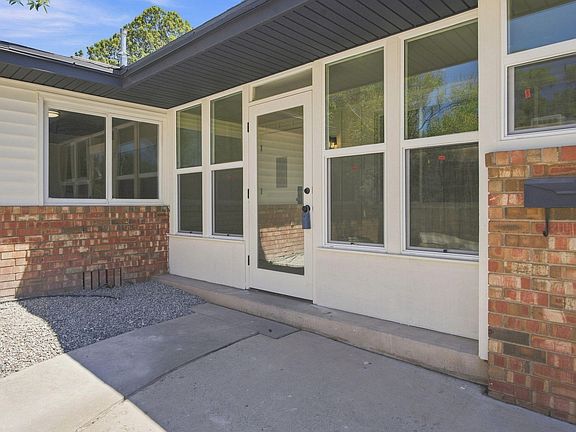 3rd image of 1508 Rita Dr NE
