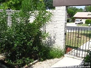 2nd image of 6826 N Forest Crest St