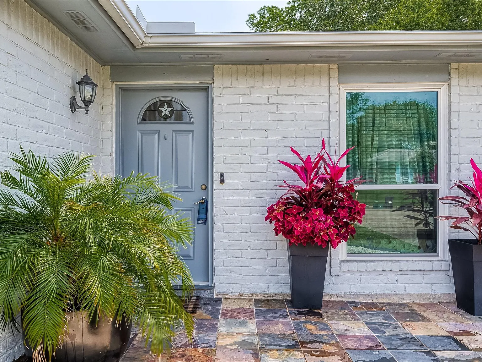 3 bed, 4.0 bath, 1200 sqft, $2,100 — Photo 4