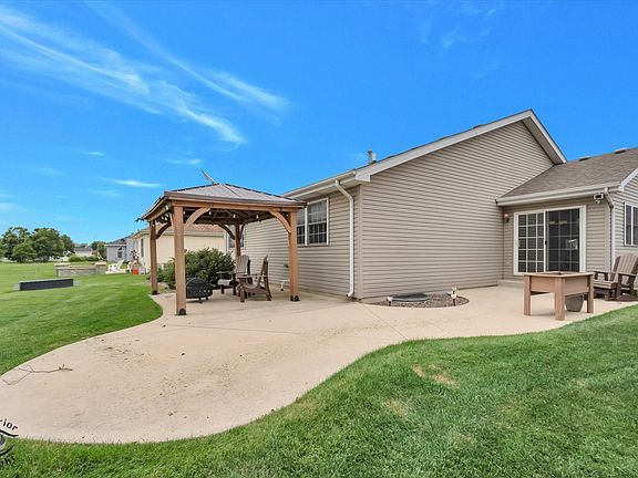 2nd image of 1449 Crooked Creek Dr