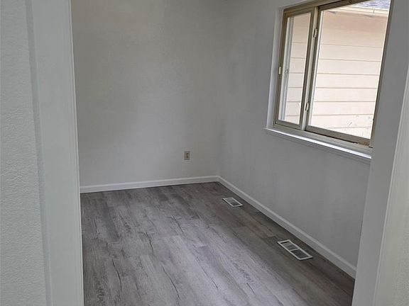 3rd image of 3161 S Norfolk Street
