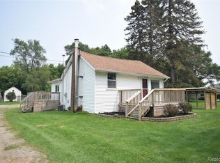 14243 N Holly Rd, Holly, MI 48442