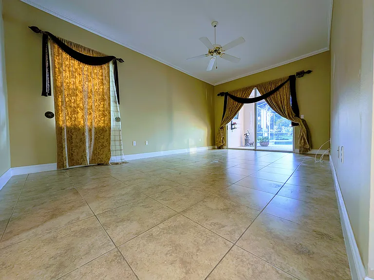 5667 Wellington Ct — Photo 29