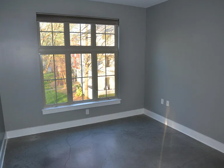 1101 W 1st St #118 — Photo 15