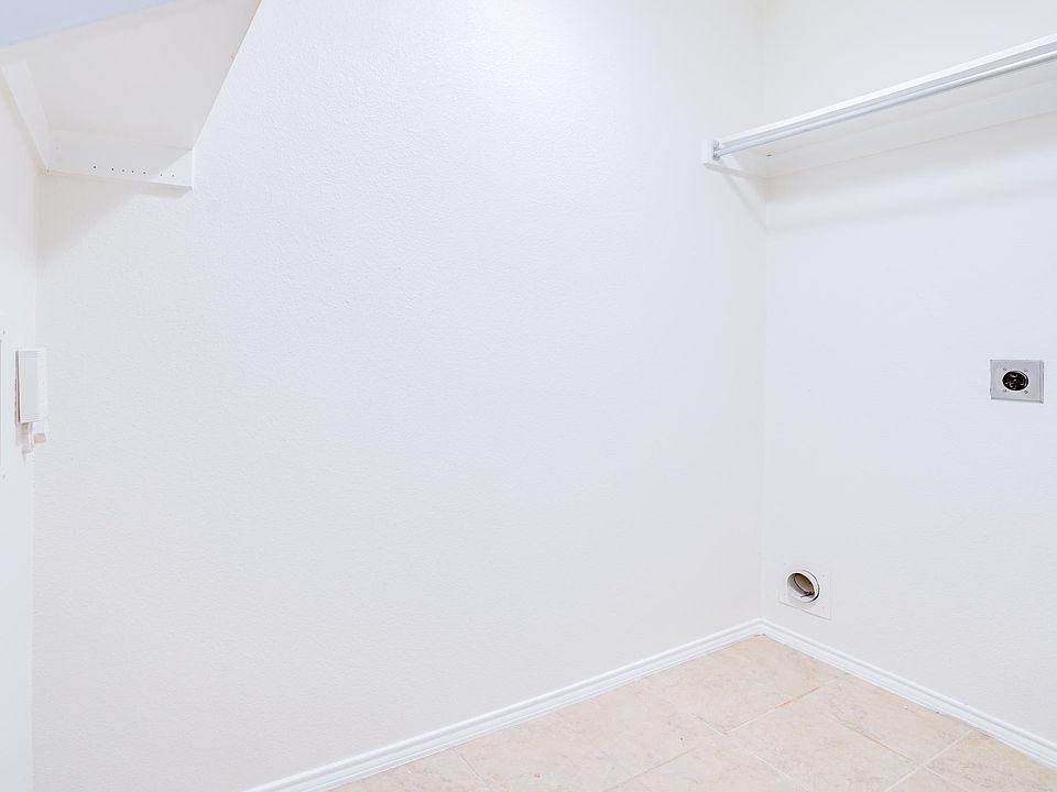 1st image of 1311 Primrose Dr