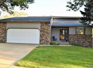 1509 E 56th St, Sioux Falls, SD 57103