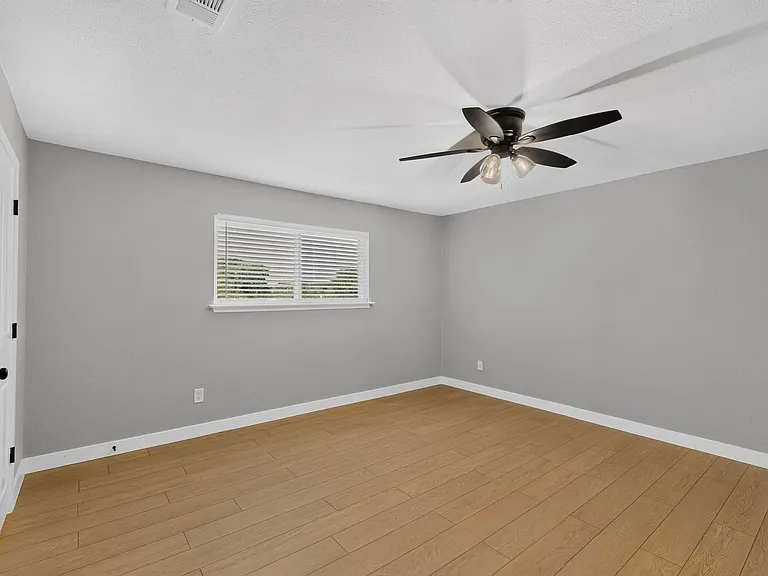 1600 Crimson Ct — Photo 34