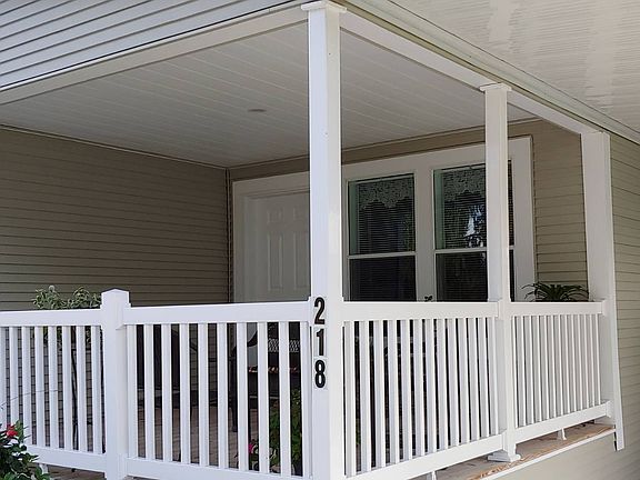 3rd image of 218 Charlotte Cir N