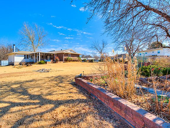 4th image of 3317 Simmons Dr