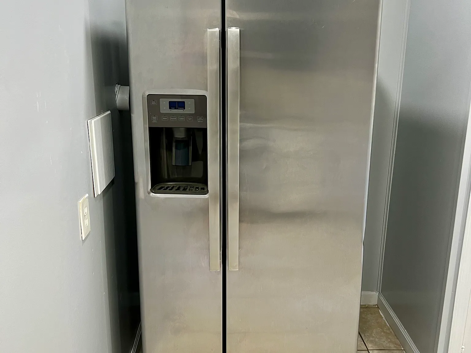 2 bed, 500 sqft, $2,500 — Photo 3
