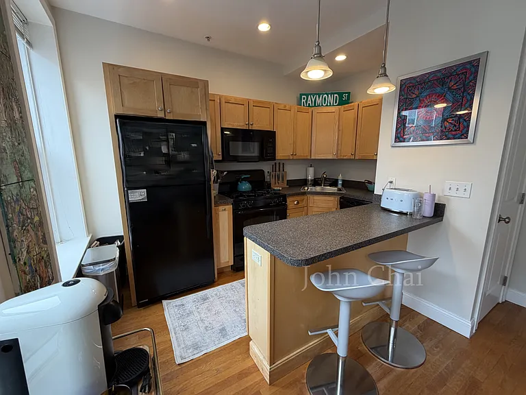 3 Sutherland Rd #2 — Photo 15