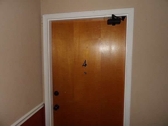 4th image of 118 Compton Dr APT 4