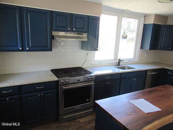 2nd image of 2832 Troy-Schenectady Road