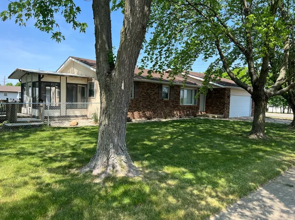 816 Quail Dr, Bradley, IL 60915
