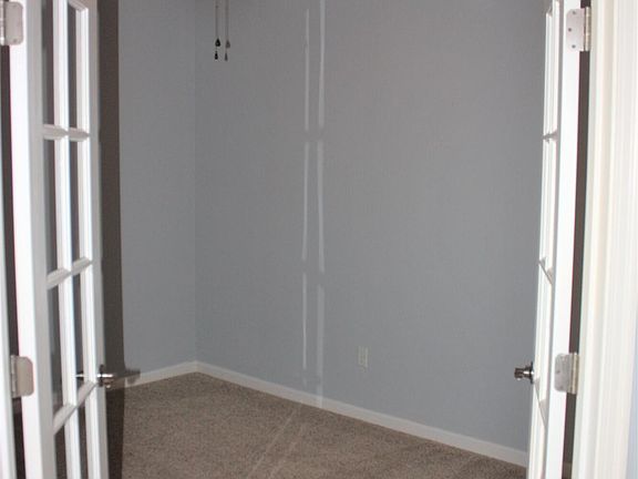 3rd image of 664 Radnor Ln