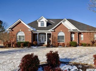 1101 Highland Ct NE, Hartselle, AL 35640