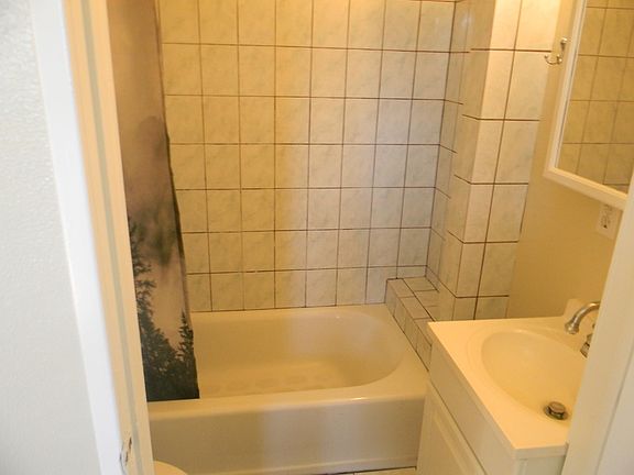 5th image of 3829 Edenhurst Ave