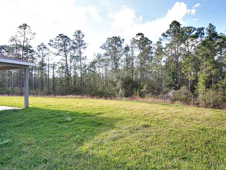 1419 Eucalyptus Way — Photo 3