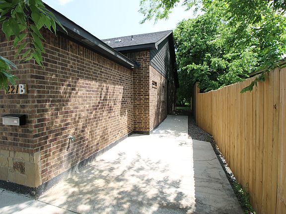 3rd image of 221 San Angelo St #B
