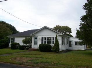 14 Baremeadow St, Methuen, MA 01844