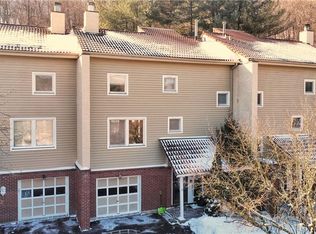 17 Deer Ridge Rd, Mount Kisco, NY 10549