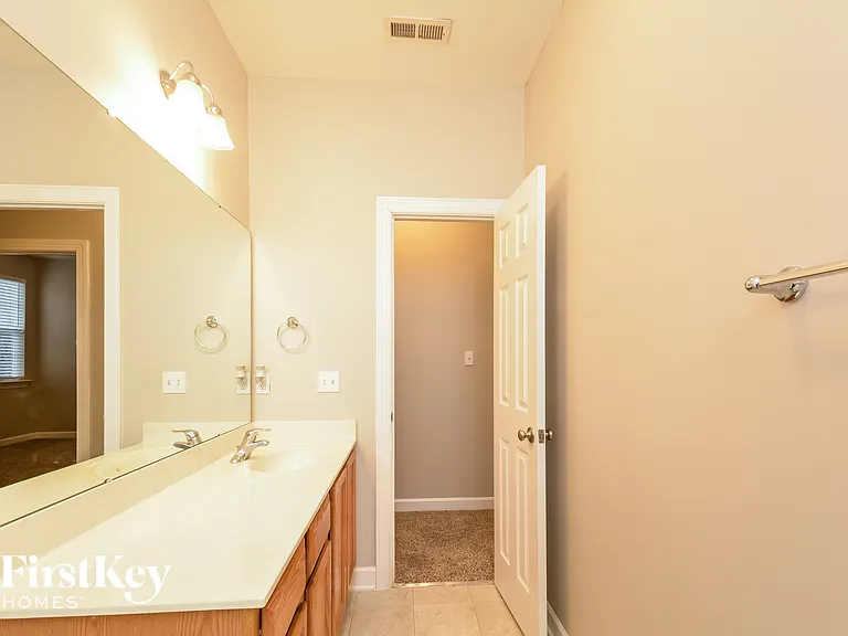 2123 Gillwell Ln — Photo 15