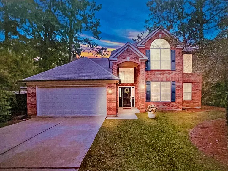 8 Greentwig Pl — Photo 3