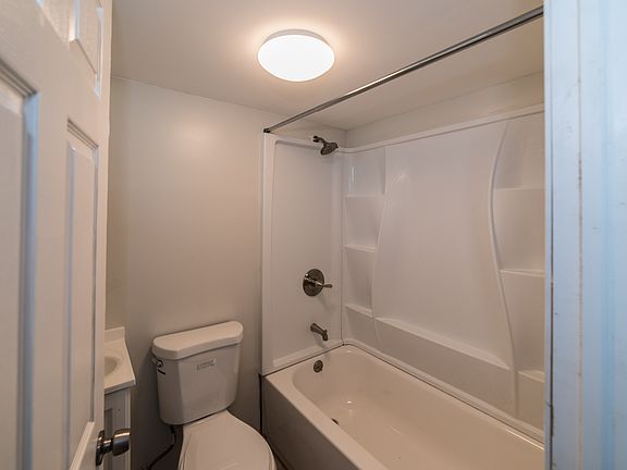 4th image of 30532 Bradford St