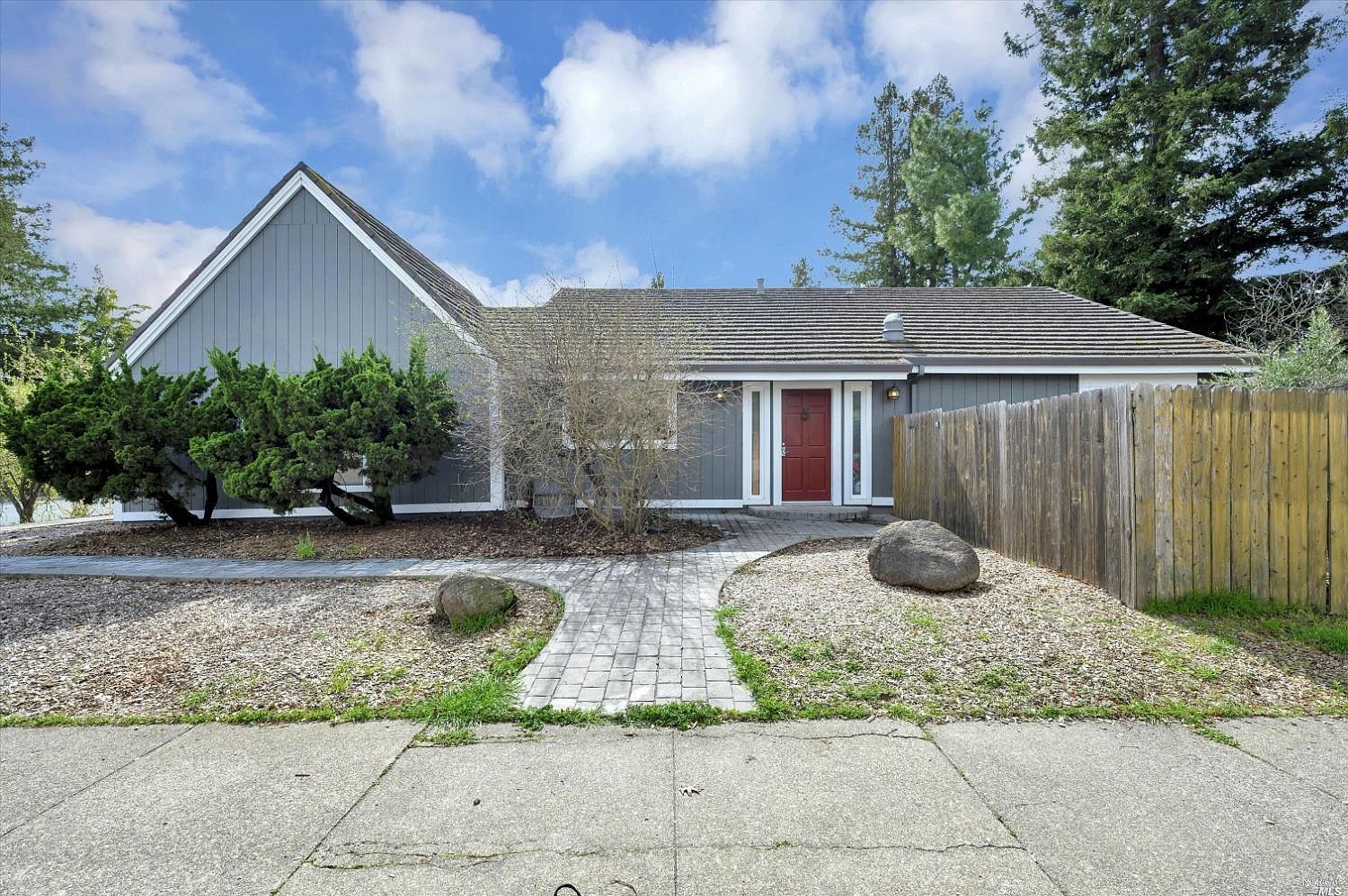 349 Bond Ave, Petaluma, CA 94954 Zillow