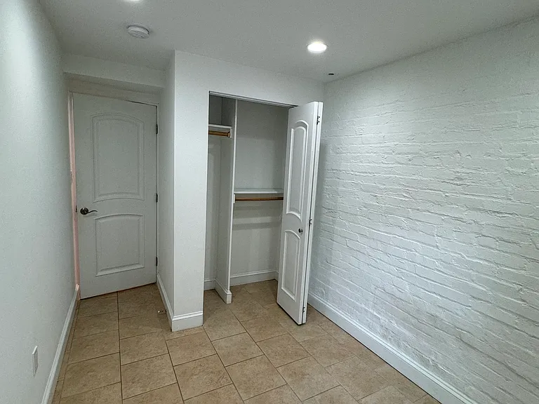 672 Maryland Ave NE #B — Photo 12