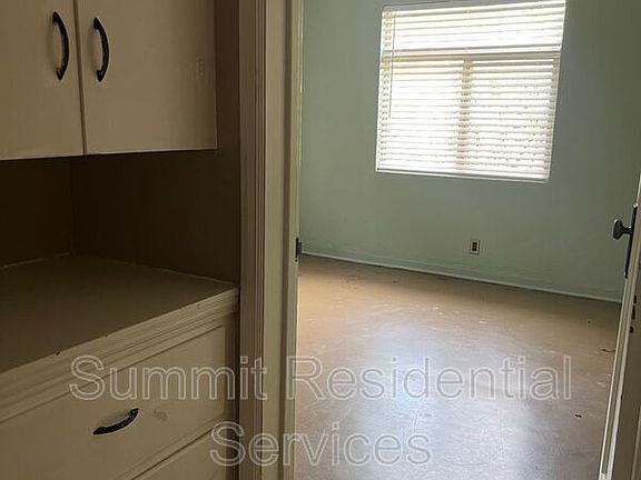 5th image of 2702 E Sylvia St