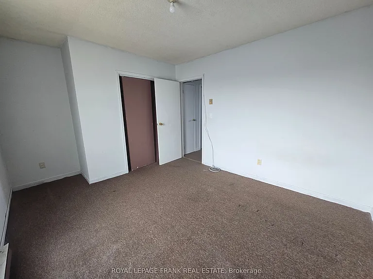 15 King St E #5 — Photo 5