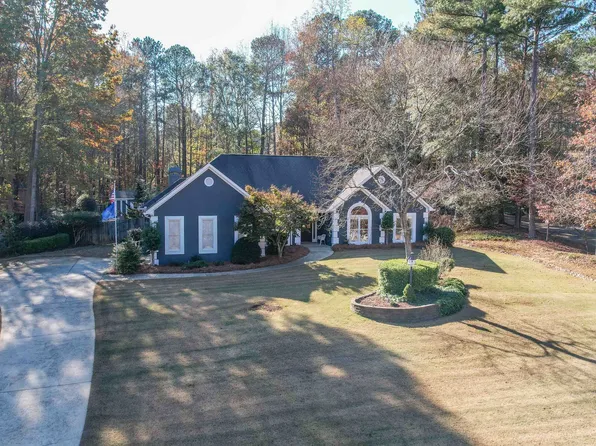 165 Indian Bluff Dr, Sharpsburg, GA 30277